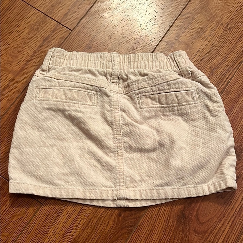 Old Navy Kids Cream Skirt - Picture 2 of 2